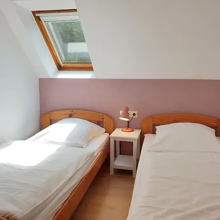 Hébergement de vacances Haus 8 Ferienpark, Idylle Und Ruhe In Der Naehe Von Den Externsteinen Nieheim