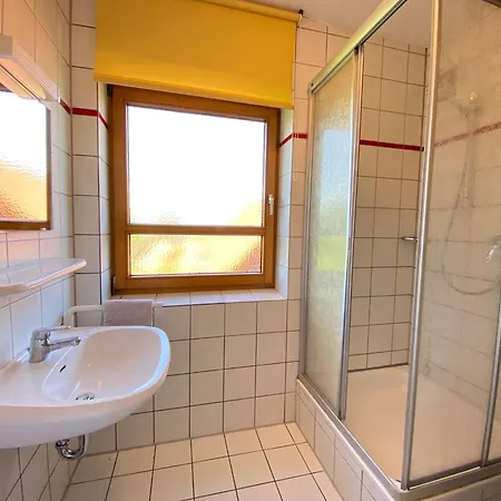 Haus 8 Ferienpark, Idylle Und Ruhe In Der Naehe Von Den Externsteinen Nieheim
